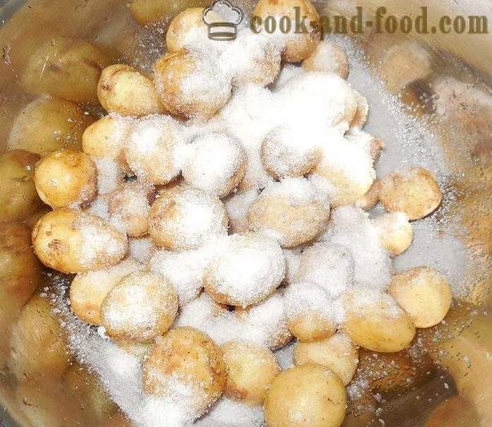 Les petites pommes de terre nouvelles rôties tout dans une casserole avec de l'ail et l'aneth - comment nettoyer et cuire une petite pommes de terre nouvelles, recette avec photo