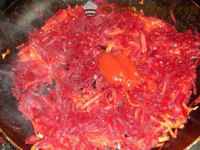 Classique bortsch rouge avec la betterave et de la viande - comment faire cuire la soupe - une étape recette pas à pas avec photo ukrainienne bortsch
