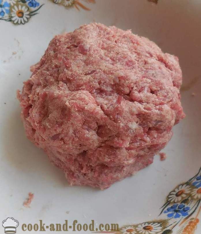 Soupe aux boulettes de viande de viande hachée et Semoule - comment cuire la soupe et des boulettes de viande - une étape par étape des photos de recettes