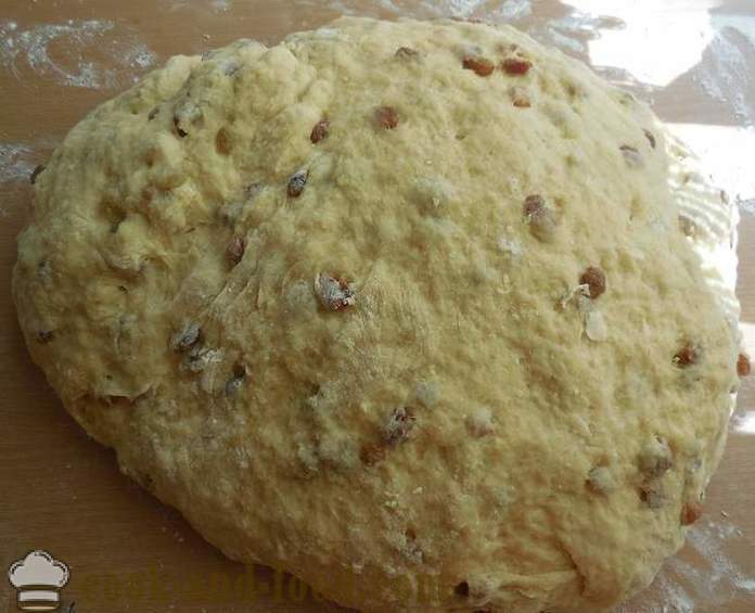Délicieux levure gâteau de Pâques - une recette éprouvée à l'étape de photos par étape - comment faire cuire un gâteau dans le four pour Pâques