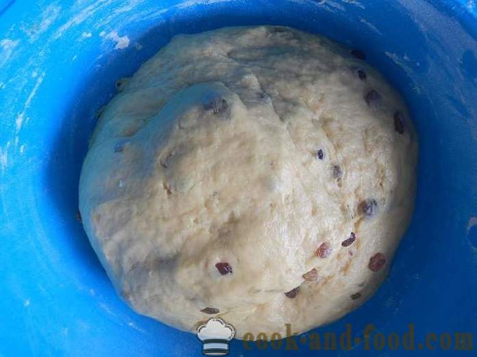 Simple et délicieux de Pâques avec des raisins secs dans le lait - une étape recette pas à pas avec des photos comment faire cuire la Pâque à la maison