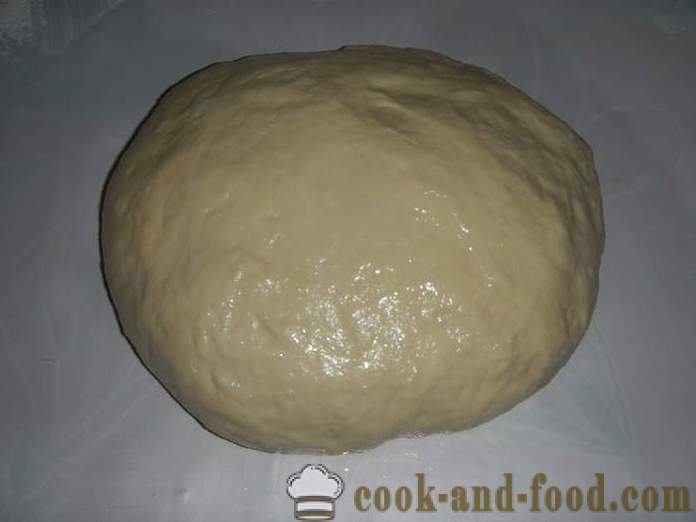 Gâteaux de levure avec le chou frit dans une casserole - comment faire cuire la pâte comme une plume et savoureuse farce maigre, étape par étape des photos de recettes