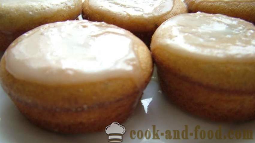 Glaçage au citron pour les gâteaux de Pâques bouillis avec du beurre - une recette simple pour un glaçage crémeux sans oeufs
