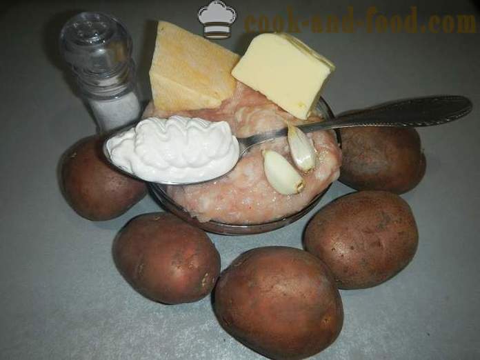 Pommes de terre cuites au four avec de la viande hachée et le fromage - comme les pommes de terre cuites au four, l'étape de recette par étape avec des photos.