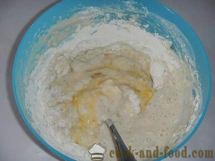 Pâte levée pour les tartes et les rouleaux sur la levure sèche - comment préparer la pâte de levure dans la pâte, de l'étape de la recette par étape avec des photos.