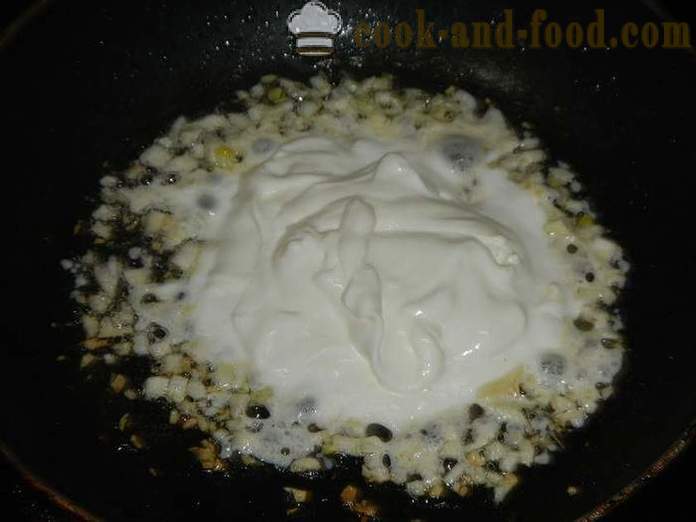 Nid de pâtes avec sauce au fromage et l'esturgeon. Comment faire cuire les pâtes nid - recette avec des photos, étape par étape.