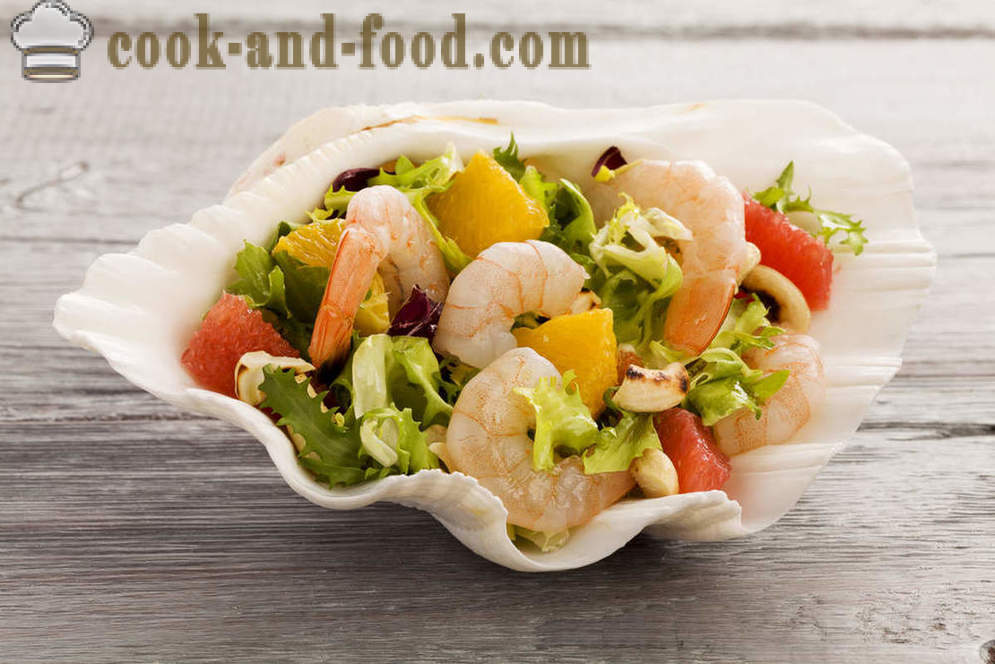 Recette: Salade de vitamine avec des légumes, des crevettes et fruits de mer